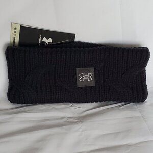 NWT! Under Armour Women's knit, ribbed winter cold gear - Color Black